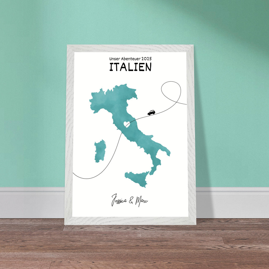 Personalisiertes Italien-Poster in Holzrahmen – Landkarte mit Namen, nachhaltiger Druck auf mattem Papier