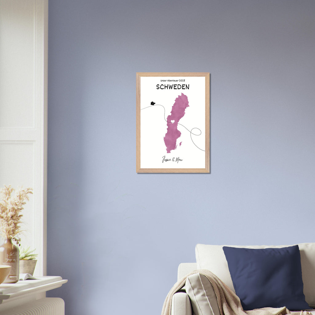 Personalisiertes Schweden-Poster in Holzrahmen – Landkarte mit Namen, nachhaltiger Druck auf mattem Papier